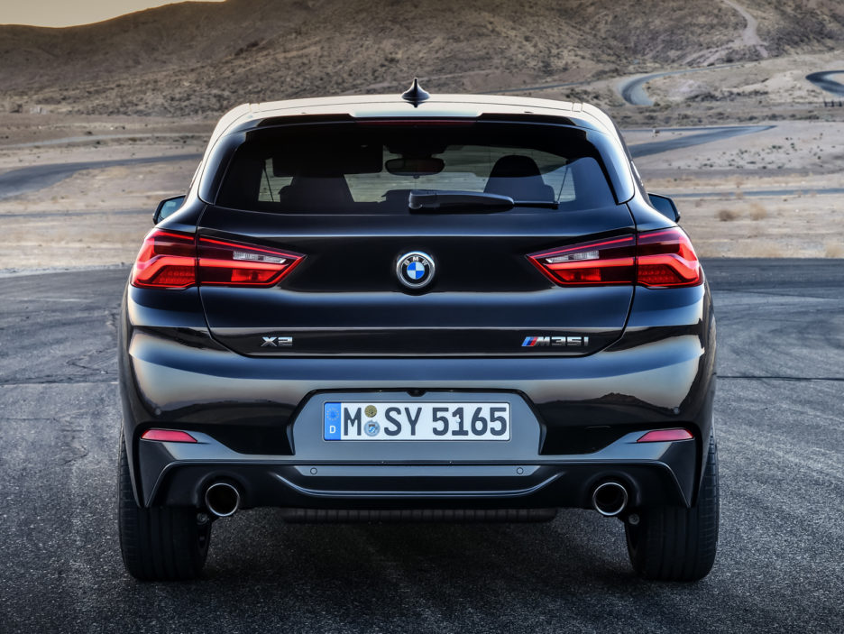 P90320373_highRes_the-new-bmw-x2-m35i-