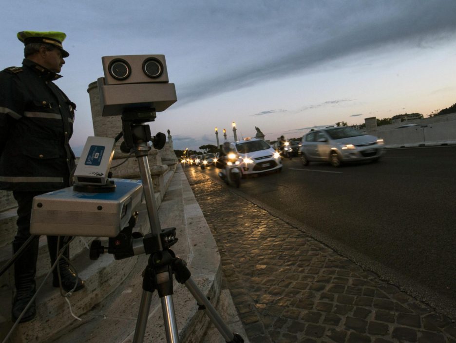 A Roma stretta contro alta velocità, autovelox a tappeto