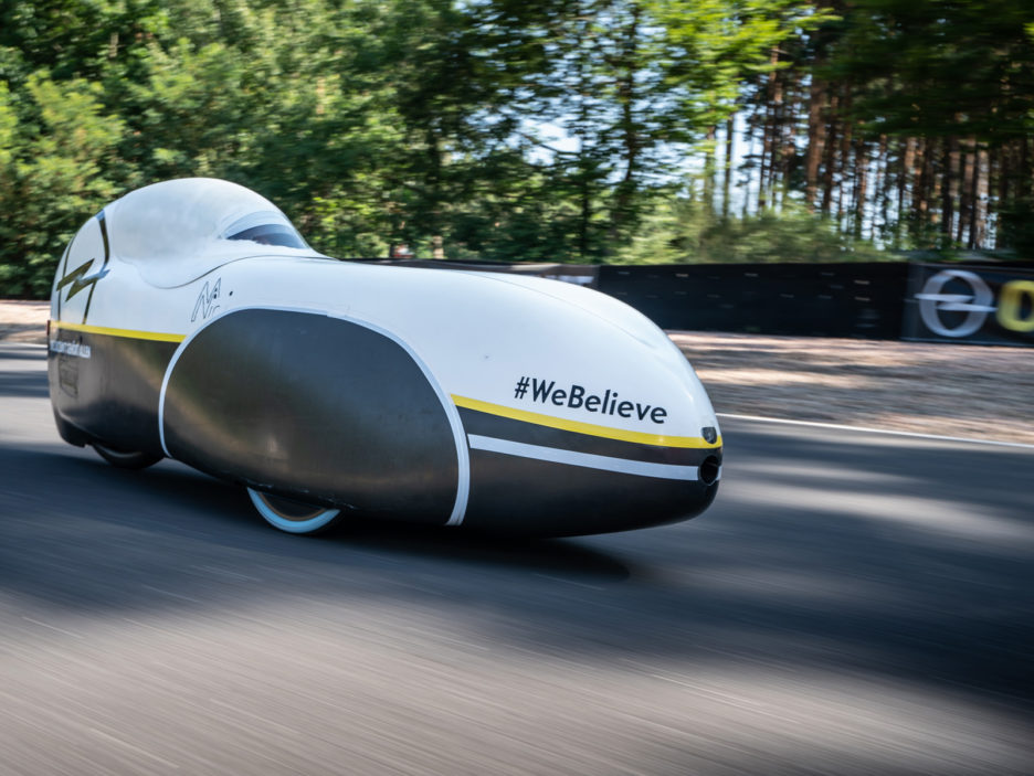 Nicola Walde im Opel Test Center Rodgau-Dudenhofen, Juli 2018