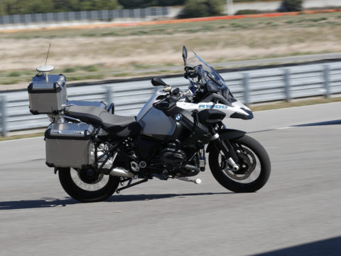 P90321983_highRes_first-automous-ridin