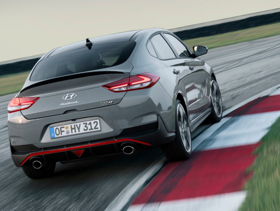 Hyundai-i30_Fastback_N-2019-1600-0b
