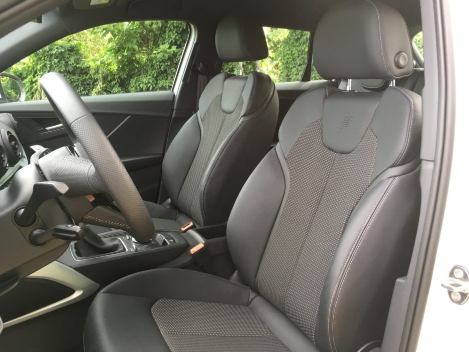 Audi Q2 sedili anteriori