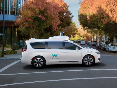 Waymo_FCA_Fully_Self-Driving_Chrysler_Pacifica_Hybrid_3nci0nl7fhecut8vm6377pl6agv