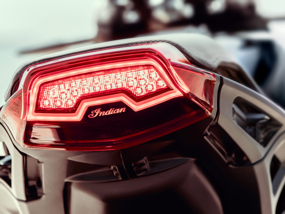 2019-IMC-FTR1200-Base-Gloss-Black-Details-ds_0412