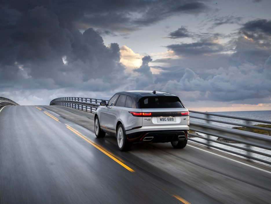 Land Rover Range Rover Velar tre quarti posteriore