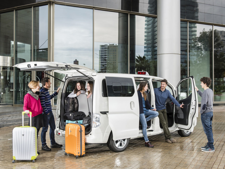 426210746-nissan-a-h2r-2017-la-mobilit-intelligente-e-connessa-all-insegna-dell-copia