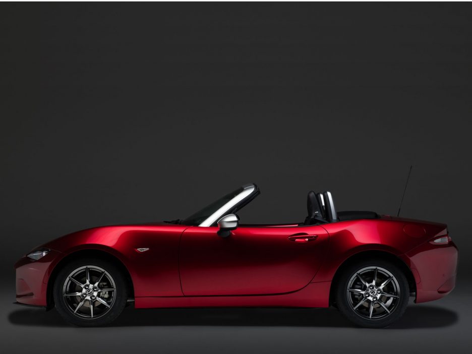 MX-5_Limited_Edition_Pollini_Heritage_1_hires