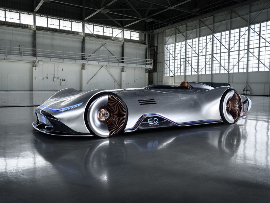 Showcar feiert bei der Monterey Car Week in Kalifornien Weltpremiere: Vision EQ Silver Arrow: Ein emotionaler Wegweiser in die Zukunft des Designs