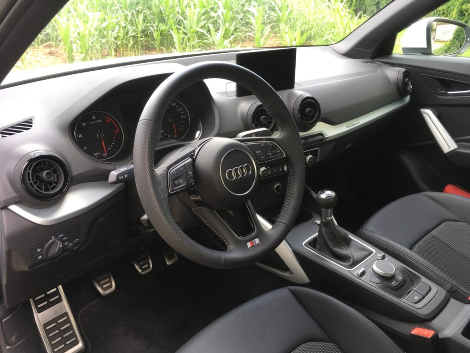 Audi Q2 interni