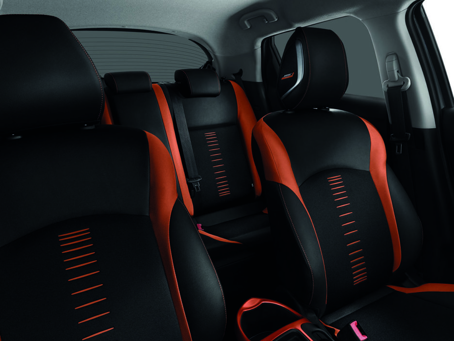 Nissan Juke MY18 Interior - Orange