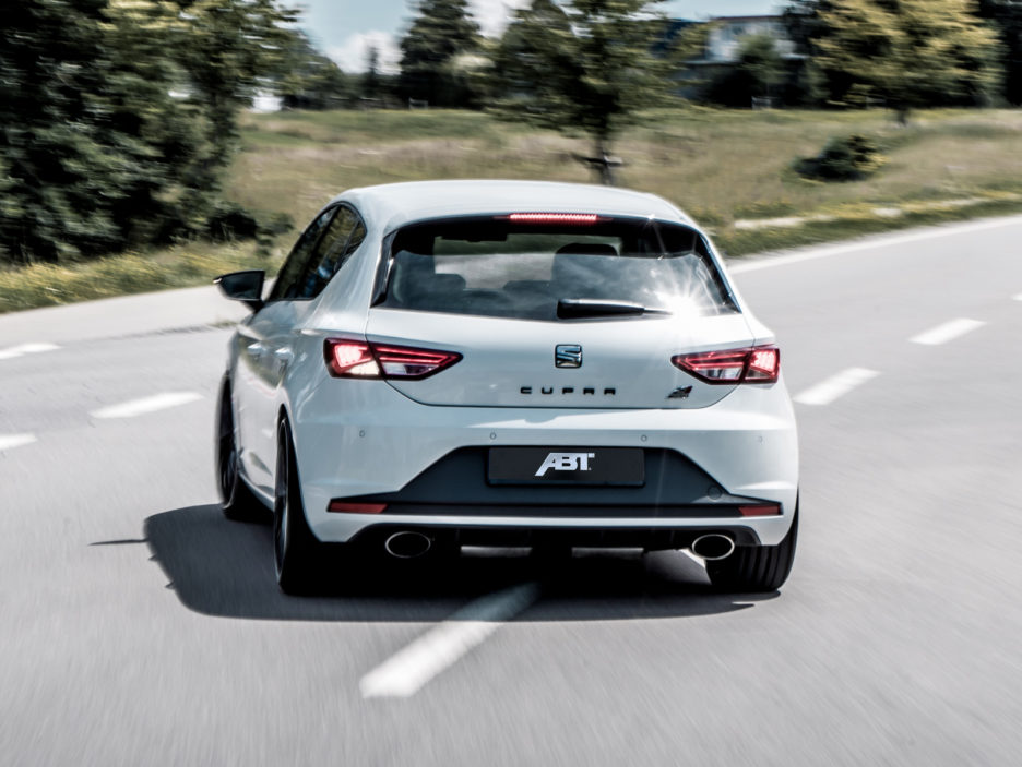 ABT_SEAT_Leon_CUPRA_GR_20_driving_03