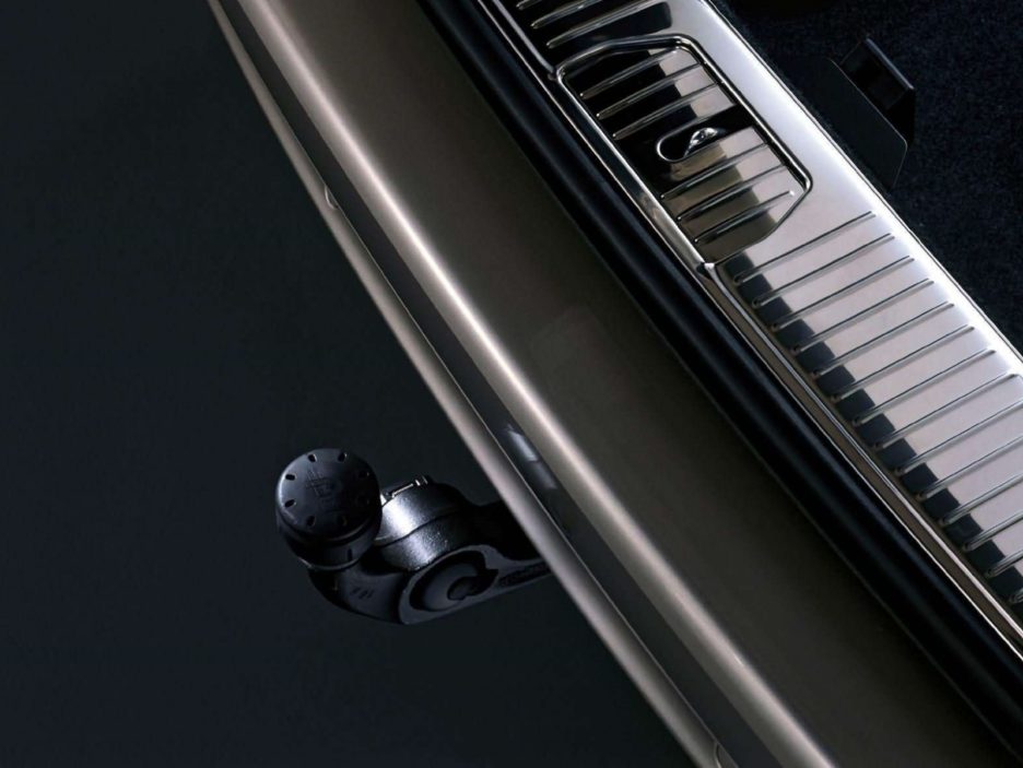 Mercedes classe E S.W. gancio traino