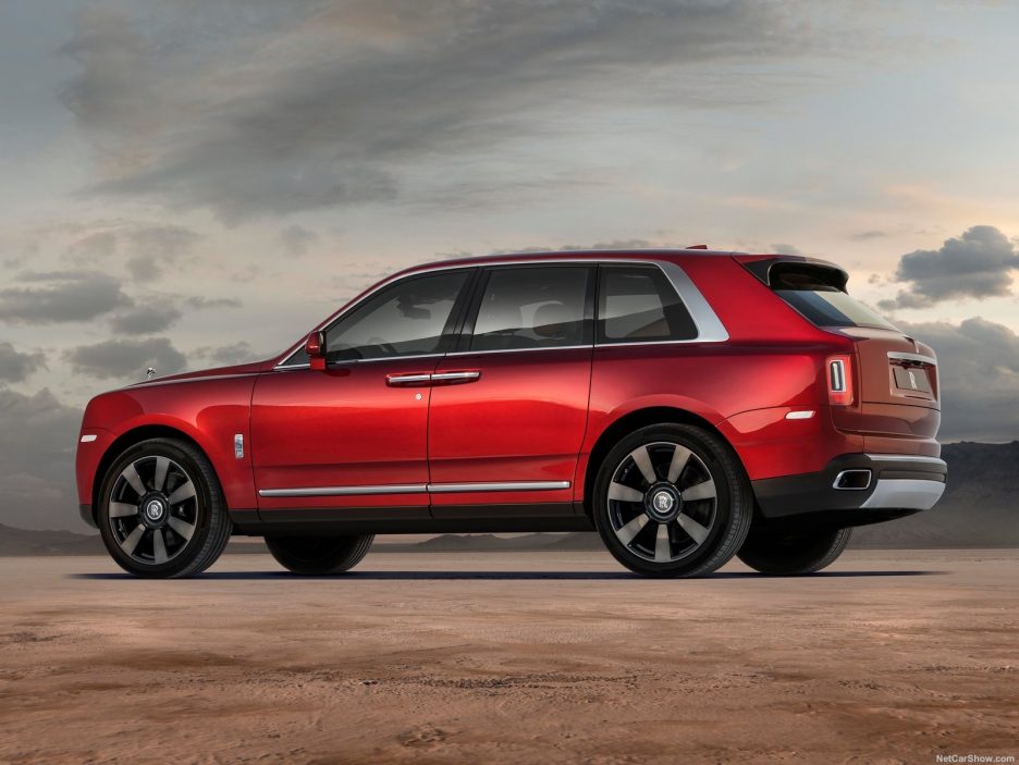 Rolls-Royce-Cullinan-2019-1600-09 (1)