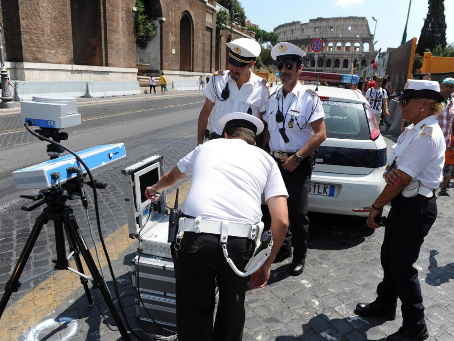 Fori Imperiali: limit 30 km from today, there are speed control