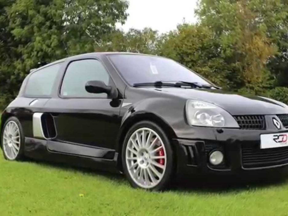 Renault Clio V6 3.0 24 V. 5