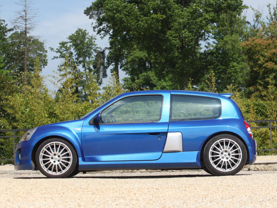 Renault Clio V6 3.0 24 V. 6