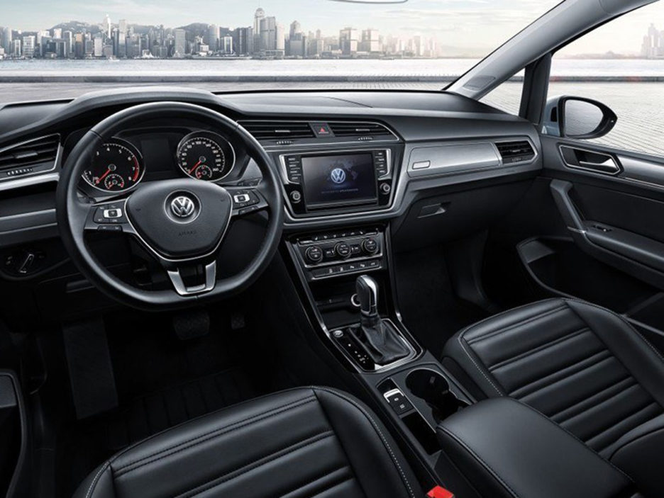 volkswagen-cross-touran-l-201848952_5