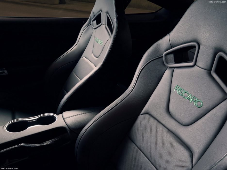 Ford-Mustang_Bullitt-2019-1600-09