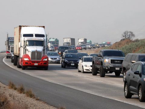Thomas fire burns in Ventura County, California