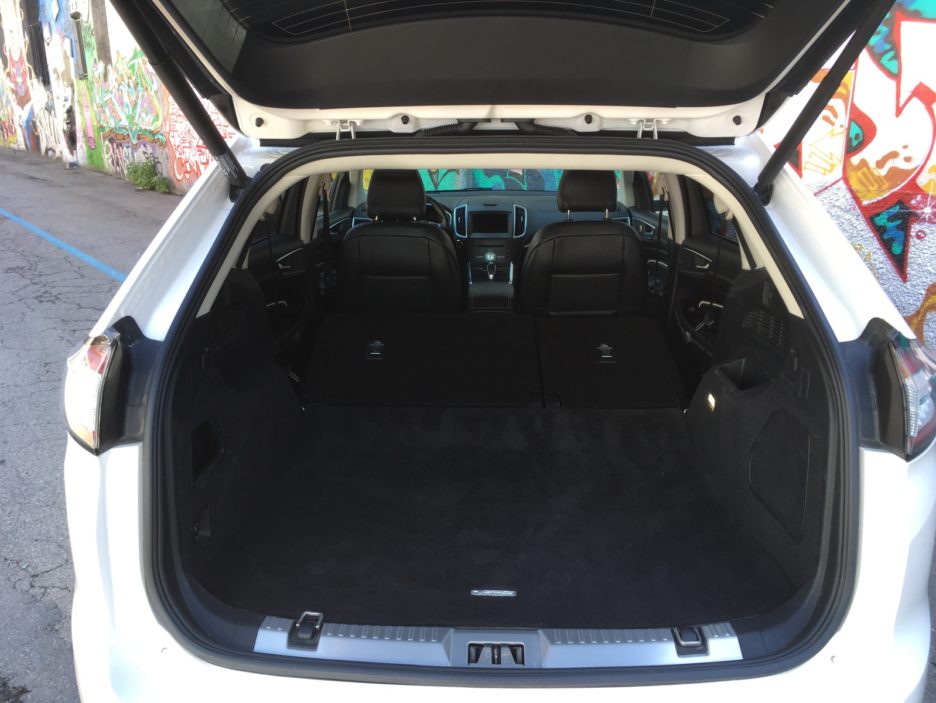 Ford Edge bagagliaio sedili posteriori abbattuti