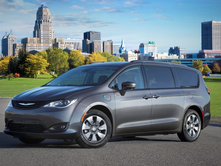 2018 Chrysler Pacifica Hybrid with the Hybrid Special Appearance