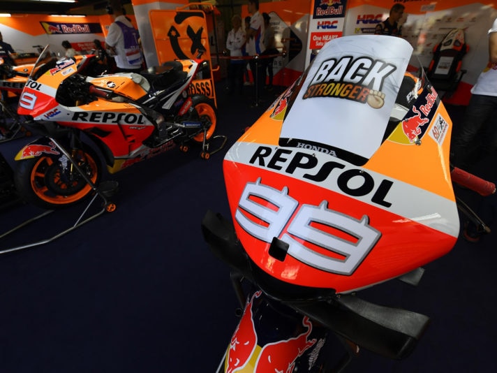 e-8470.gallery_full_top_fullscreen