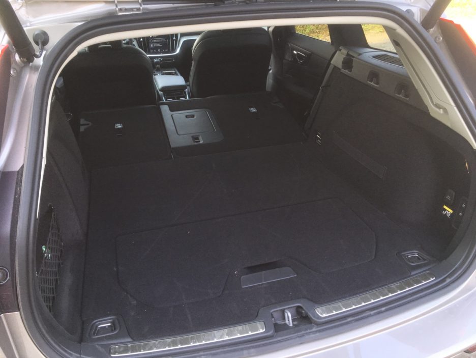 Volvo V60 bagagliaio sedili posteriori abbattuti