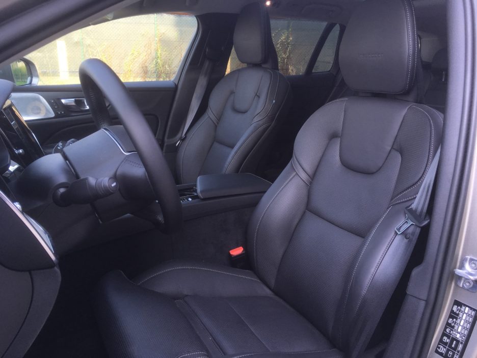 Volvo V60 sedili anteriori
