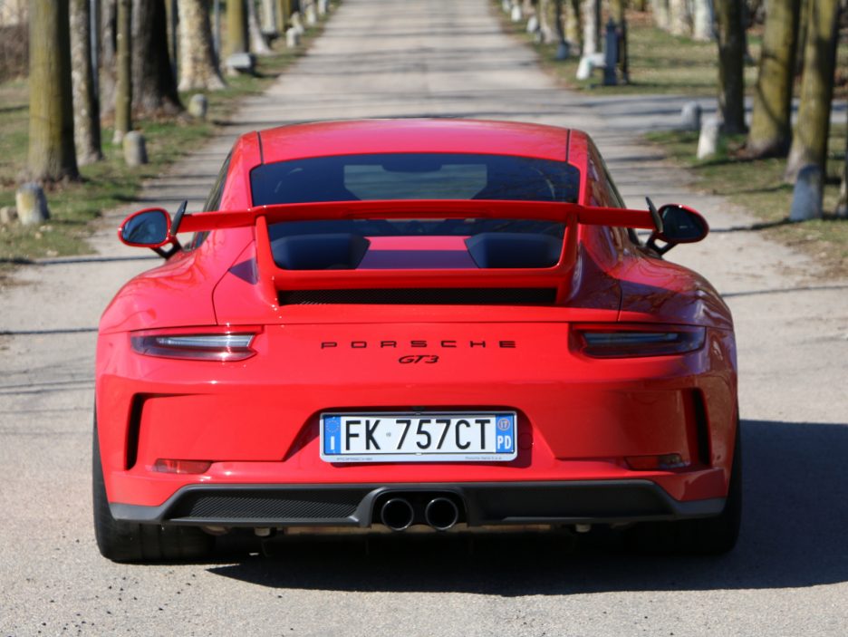 Porsche-911-GT3-991-mkII-9-936x703