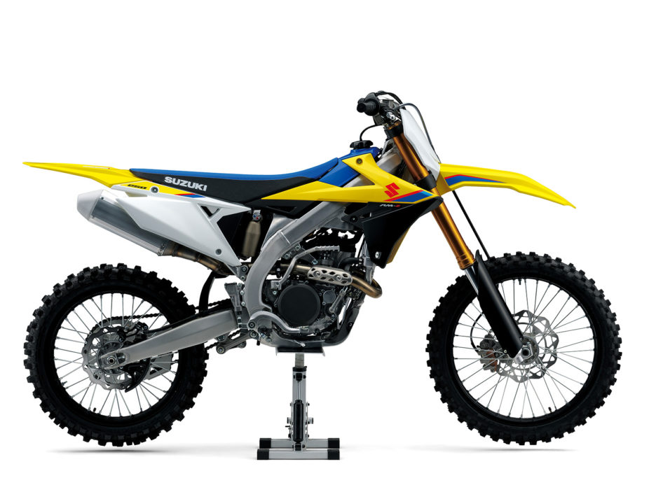 RM-Z250-2019_YU1_R_Stand