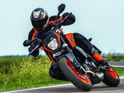KTM 690 DUKE_Action 05