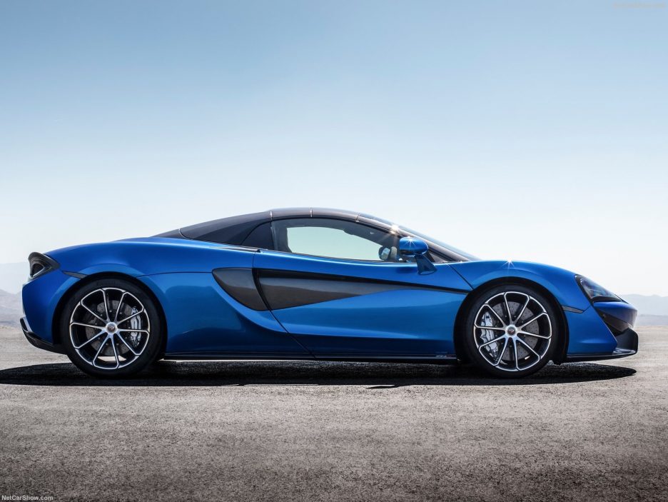 McLaren 570S Spider profilo chiusa