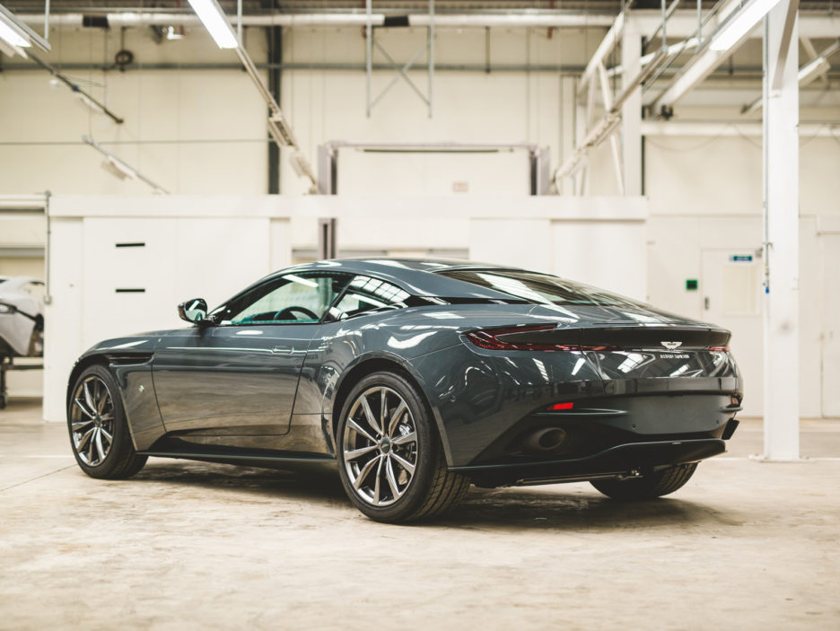 Q_by_Aston_Martin_Classic_Driver (1)