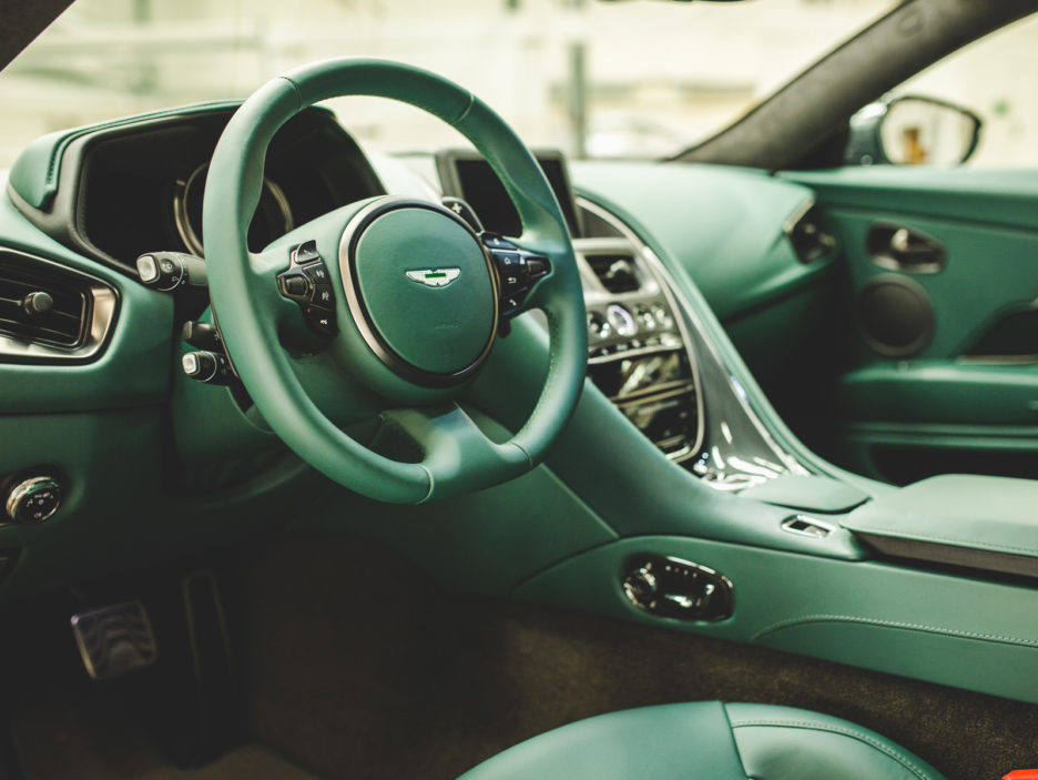 Q_by_Aston_Martin_Classic_Driver (3)