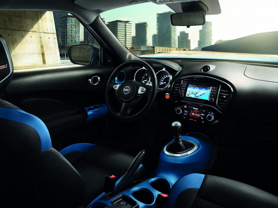 Nissan Juke MY18 Interior - Blue