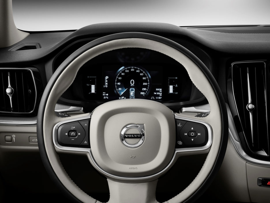 New Volvo V60 Cross Country interior