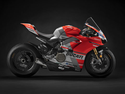 Panigale V4S_Lorenzo_UC66640_Mid