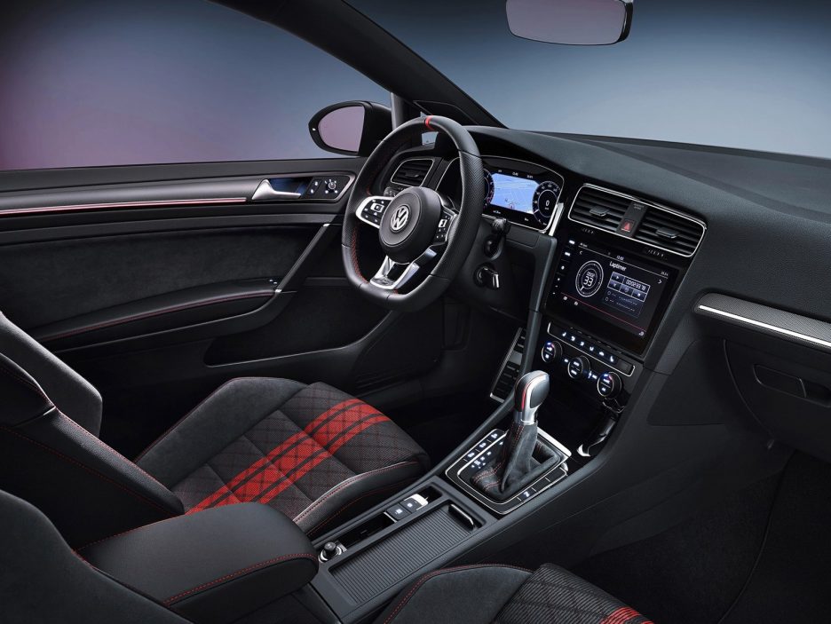 Volkswagen-Golf_GTI_TCR_Concept-2018-1600-09