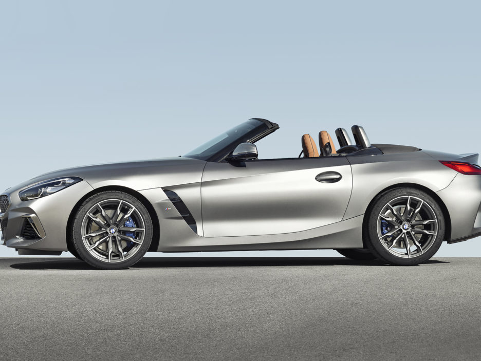 P90318582_highRes_the-new-bmw-z4-roads