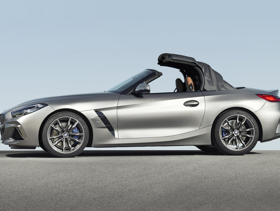 P90318583_highRes_the-new-bmw-z4-roads