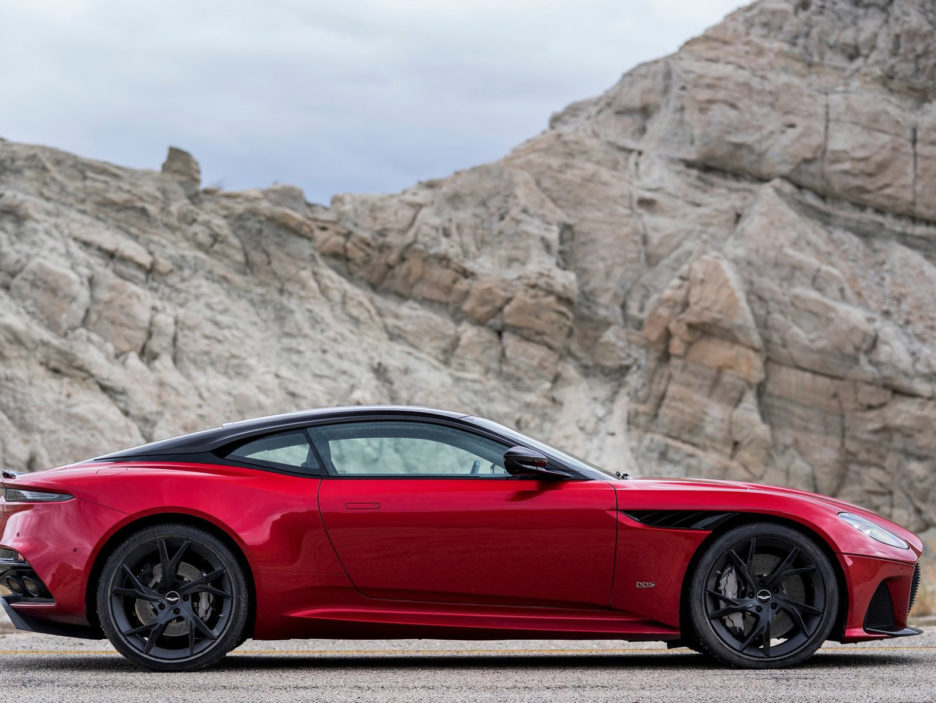 Aston_Martin-DBS_Superleggera-2019-1600-08