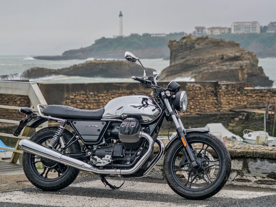 01 Moto Guzzi V7 III Limited