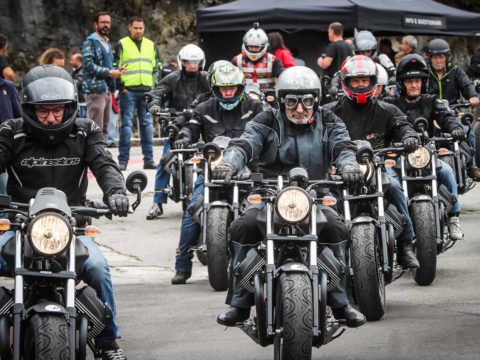 02-moto-guzzi-open-house