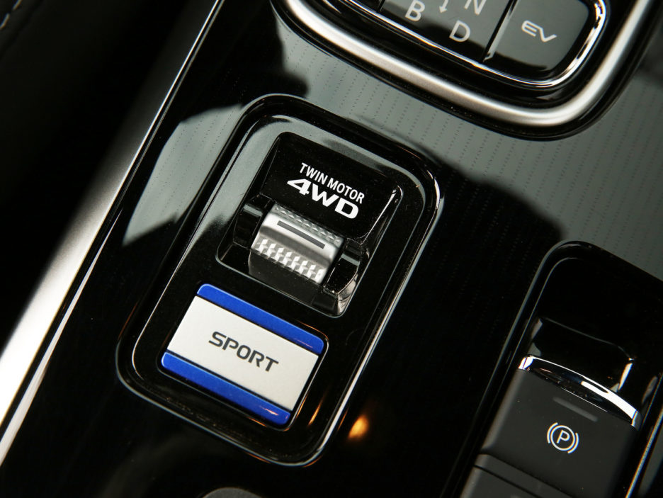 Mitsubishi Outlander PHEV 2018 6