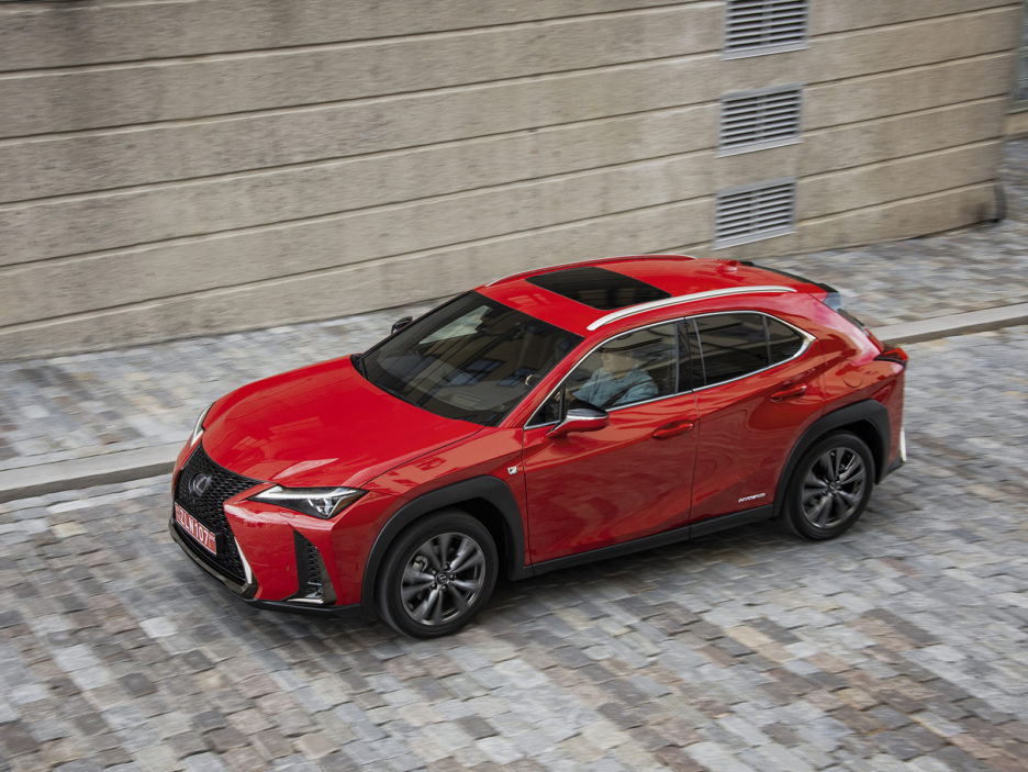 lexus-ux250h-fsport-46