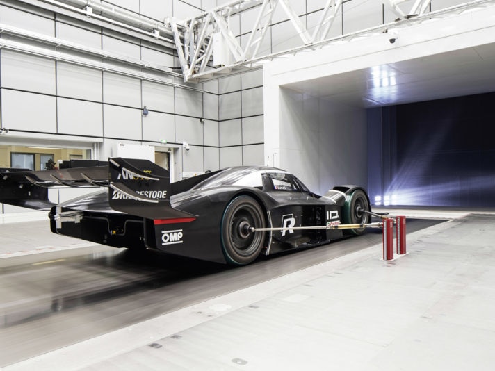 Volkswagen ID. R uses Formula 1 technology for optimal aerodynam