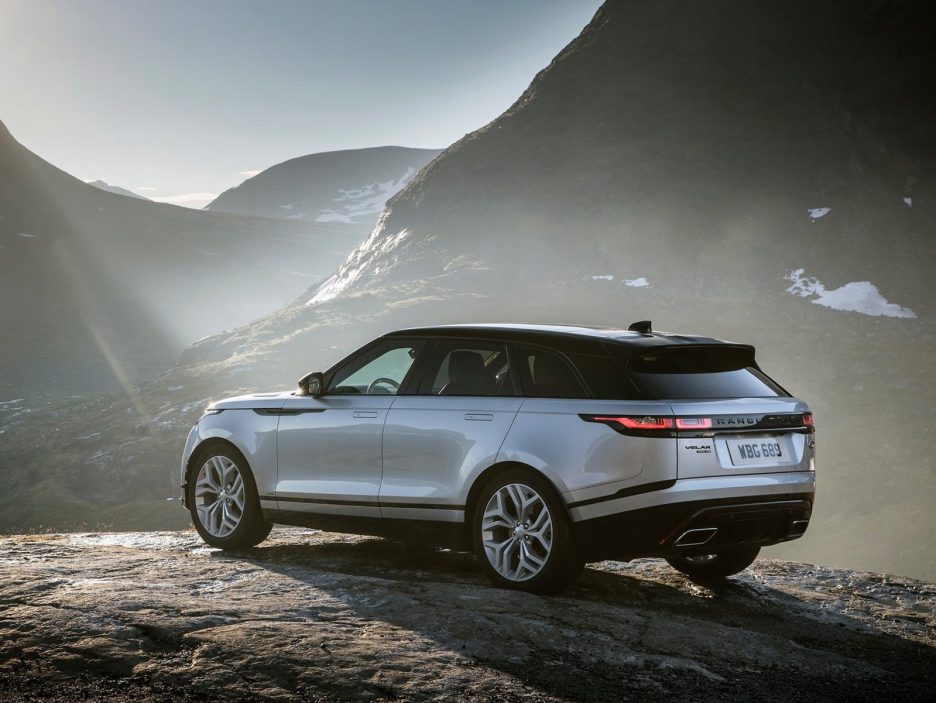 Land Rover Range Rover Velar tre quarti posteriore