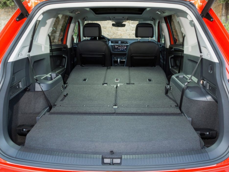 Volkswagen Tiguan Allspace bagagliaio sedili posteriori abbattuti
