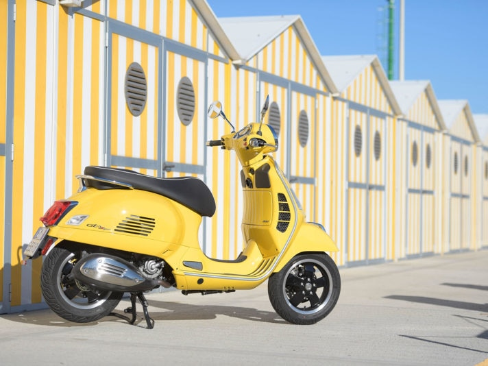 02-vespa-gts-super-300-hpe