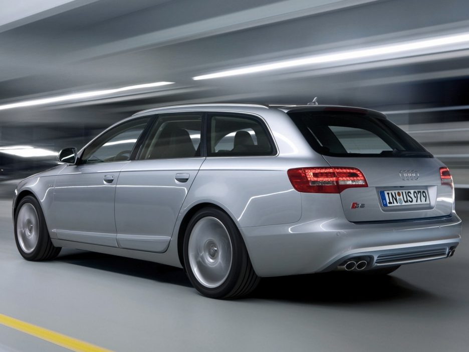 Audi S6 Avant tre quarti posteriore